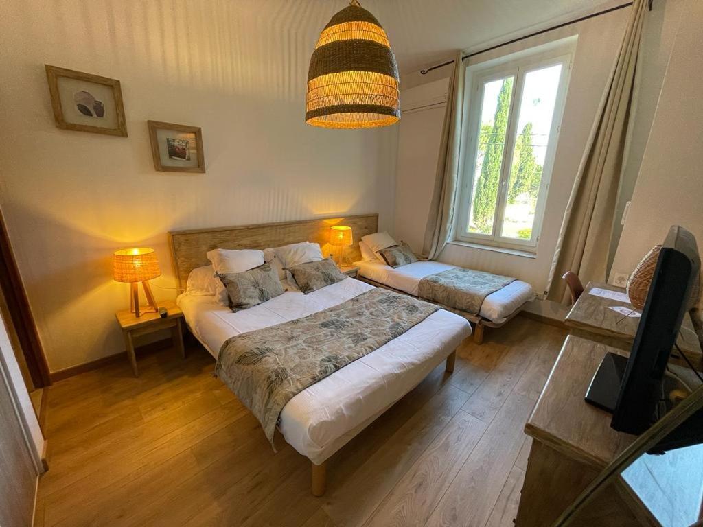Hotel Mas De Galoffre Nîmes Kültér fotó