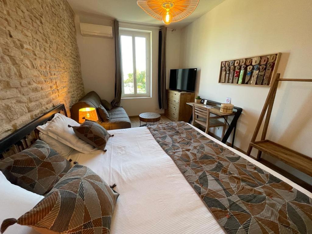 Hotel Mas De Galoffre Nîmes Kültér fotó