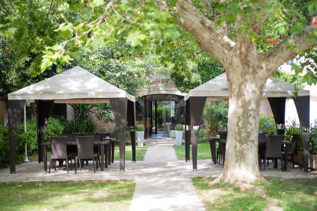 Hotel Mas De Galoffre Nîmes Kültér fotó